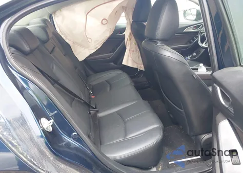 2018 Mazda Mazda3 Touring из США, поврежденный, VIN 3MZBN1V39JM188452